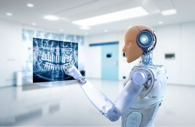 concetto di tecnologia medica con robot AI che analizza la tomografia dei denti a raggi X
